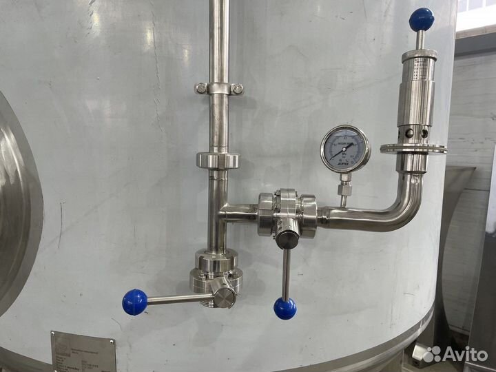 Цкт цилиндро-конический танк 2000 литров