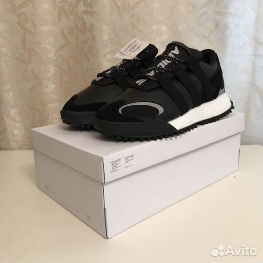 Adidas aw sales wangbody run