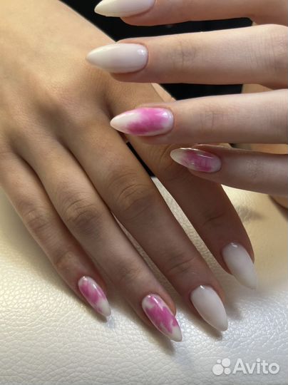 Маникюр в салоне