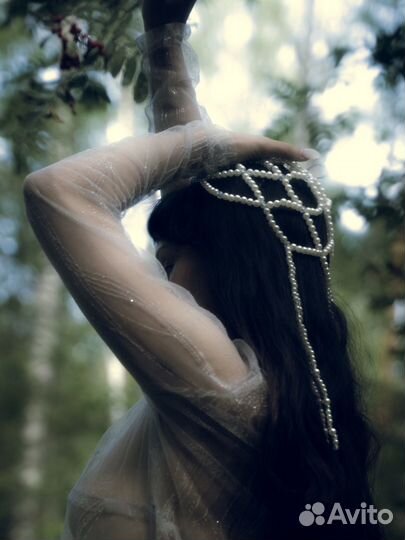 Тика на голову из белых бусин