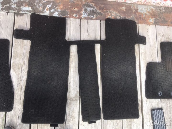 Ковры салона toyota noah 2015 года