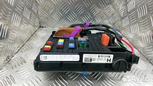 Блок комфорта volvo XC90 1 (HNI04M301)