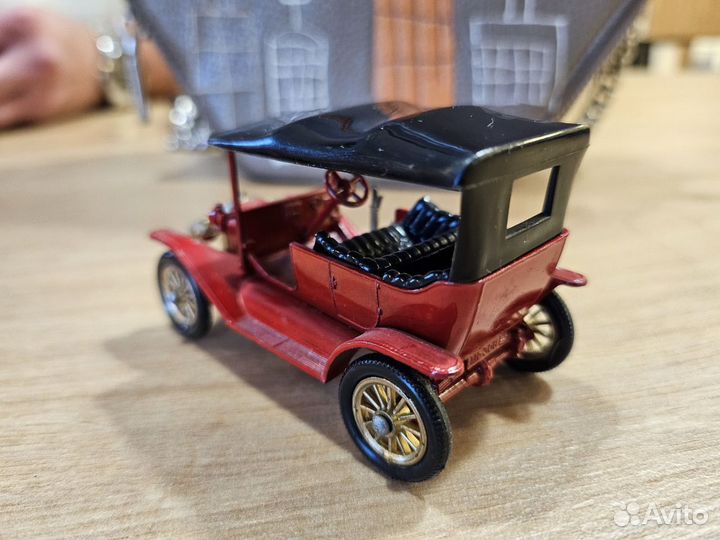 Модель автомобиля Англия коллекционная