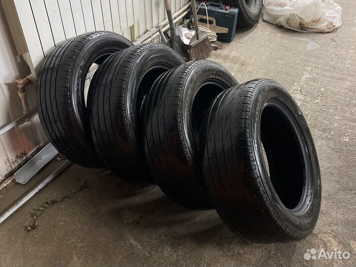 Bridgestone Dueler H/P Sport 235/55 R17