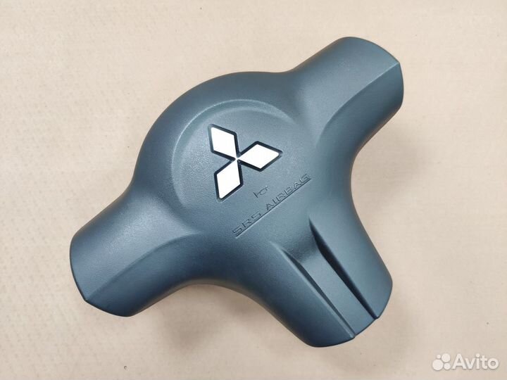 Заглушка в руль Mitsubishi Lancer 9