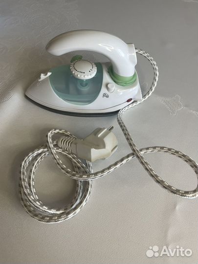 Утюг дорожный новый