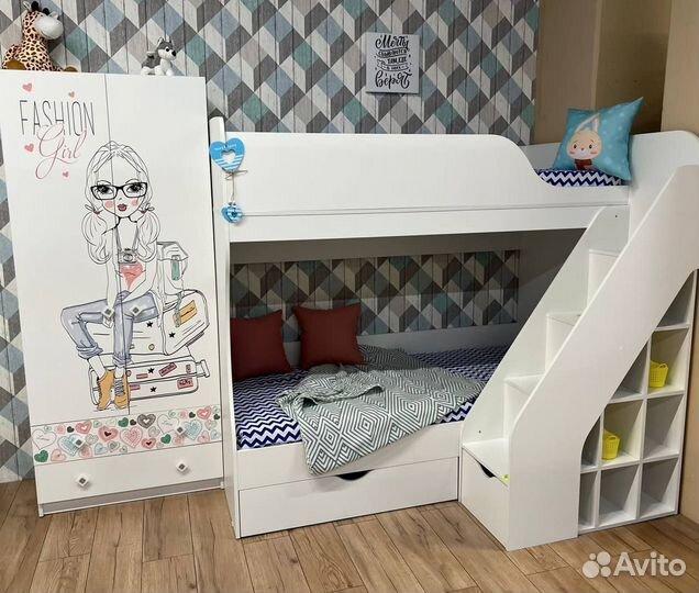 Двухъярусная кровать детская новая