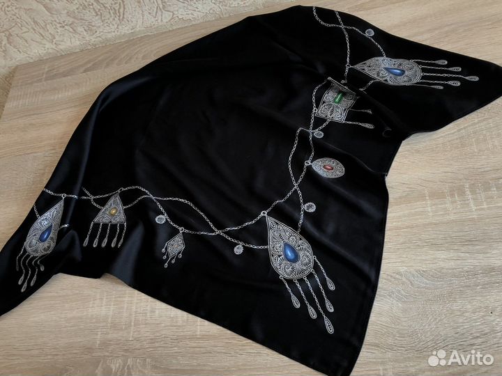 Платок расписанный вручную, из ткани армани шелк