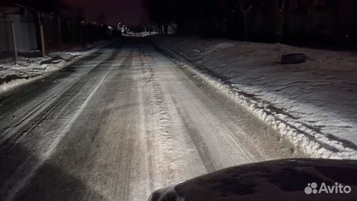 Противотуманки Toyota avensis би линзы premium