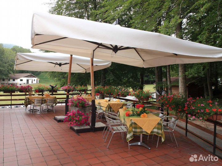 Усиленные центральные зонты для летнего кафе 4х4