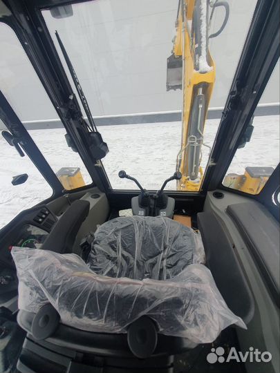 Экскаватор-погрузчик New Holland B80B, 2024