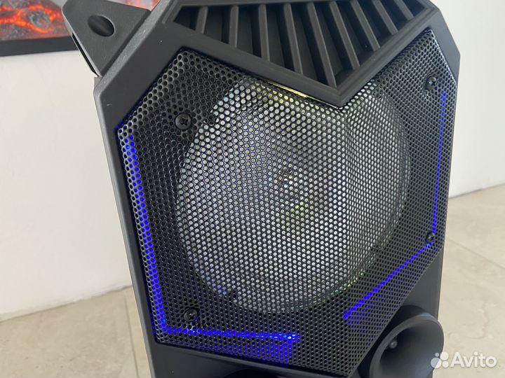 Колонка беспроводная (с микрофоном и блютуз)