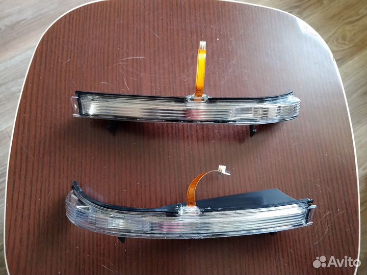 Новые повторители поворота в зеркала Priora