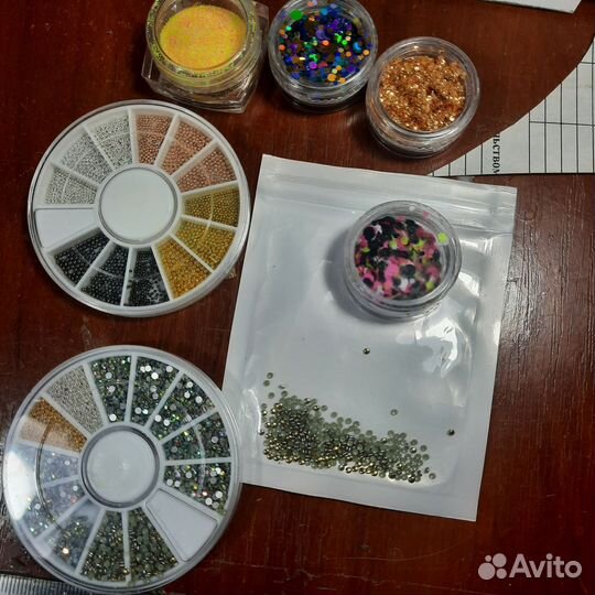 Набор для маникюра, лампа, гели, штампы