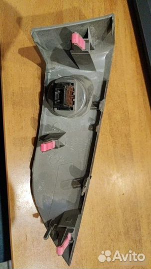 Накладка с кнопкой Toyota Rav4 2006-2013