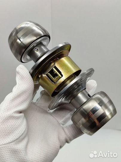 Дверная ручка врезная