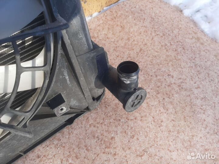 Радиатор Toyota Wish ZGE20