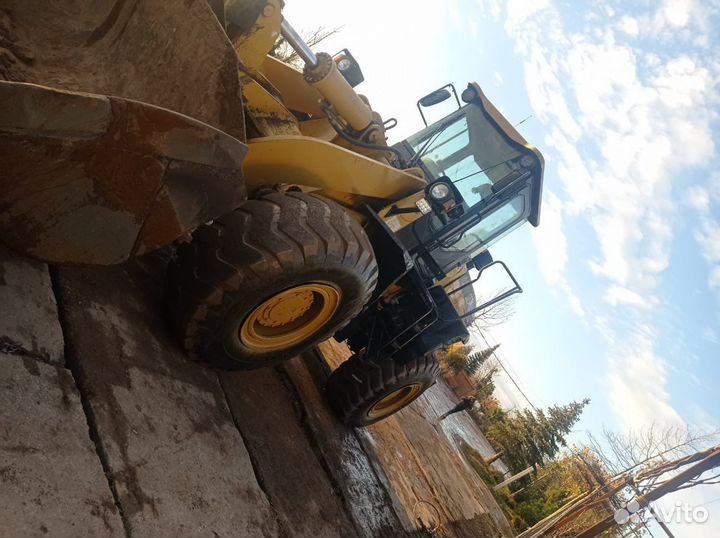 Фронтальный погрузчик SEM 656D, 2015