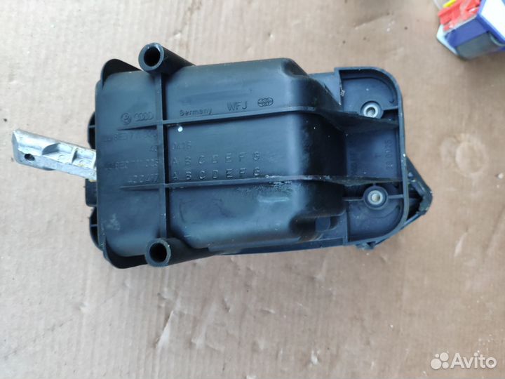 Кулиса кпп Audi A4 (B7) 2005-2007 8E0711406A