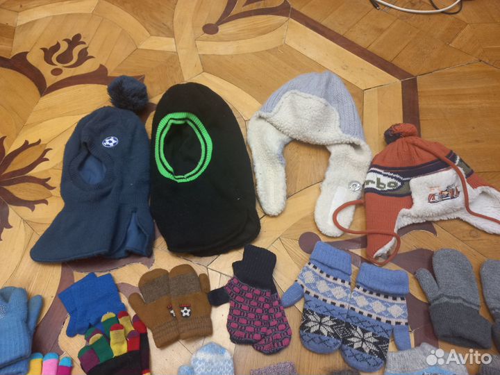 Шапки, перчатки, носки для детей, бесплатно
