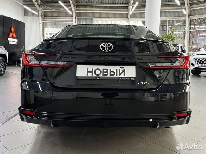 Toyota Camry 2.0 CVT, 2024