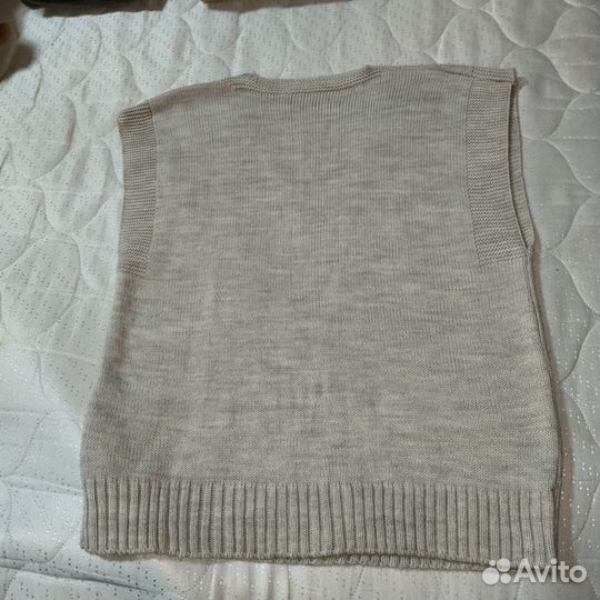 Жилет женский вязаный