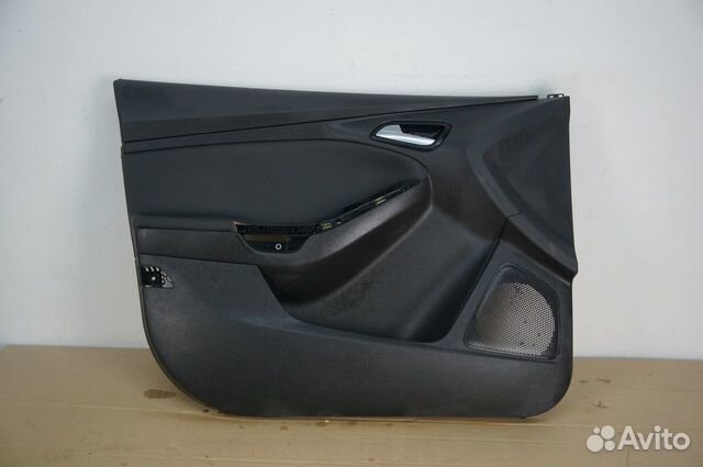 Обшивка Двери Передняя Левая Ford Focus II