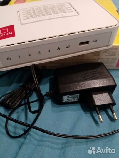 Беспроводной Wi-Fi маршрутизатор N300 c USB-портом