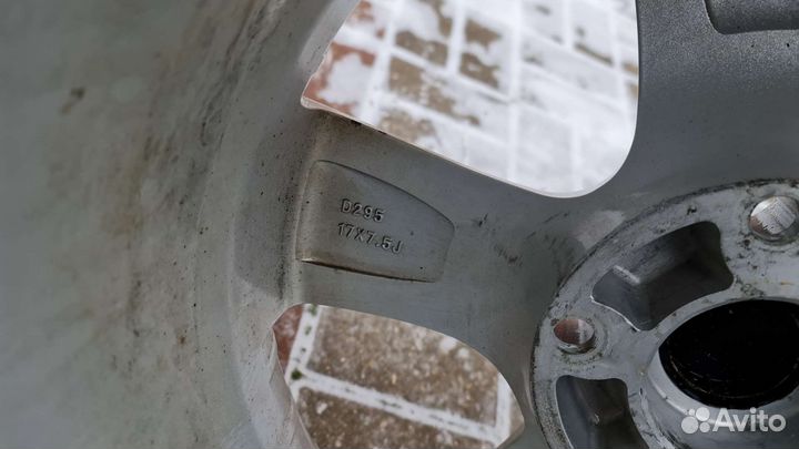 Комплект дисков с зимней резиной