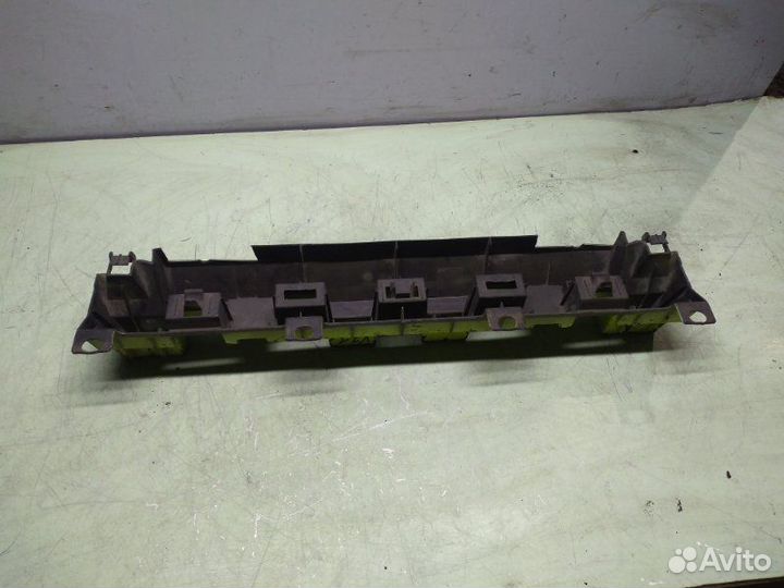 Усилитель бампера задний Mercedes Vito W638