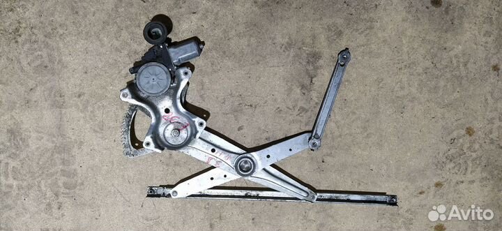 Стеклоподъемник передний правый Toyota Camry V40