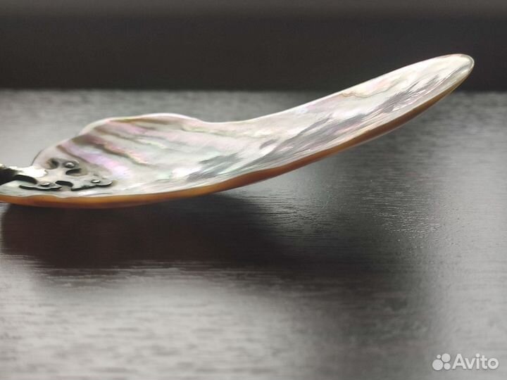 Лопатка сервировочная из перламутра (раковины)