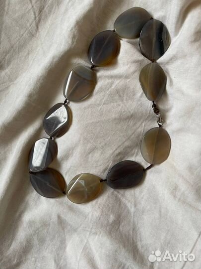 Продам серьги и бусы