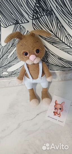 Вязаный зайка амигуруми