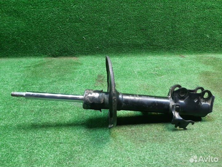 Амортизатор передний правый Toyota Rav4 2015-2019