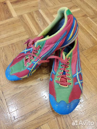 Легкоатлетические шиповки Asics
