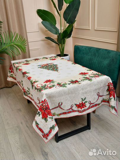 Скатерть гобеленовая