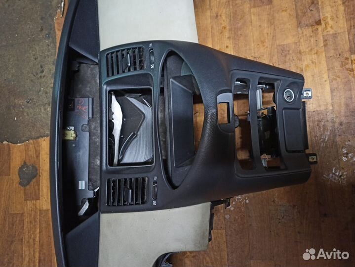 Торпедо Nissan Primera P12E