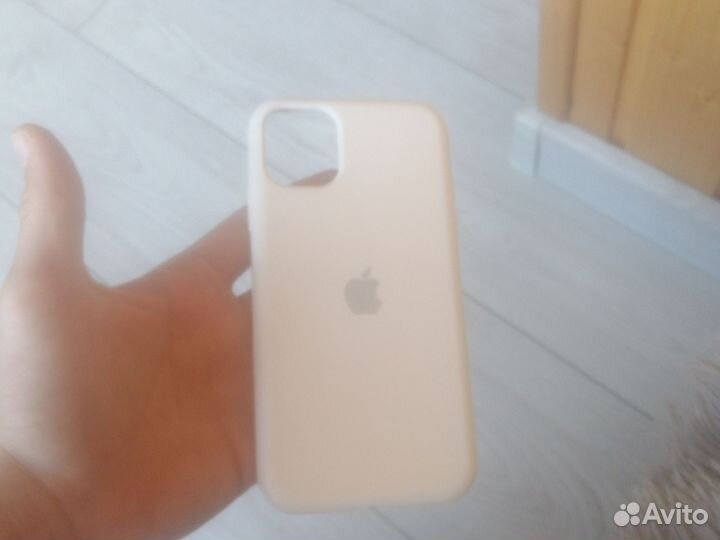 Чехлы на айфоны