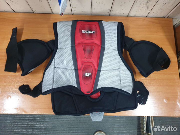 Нагрудник CCM детский размер M