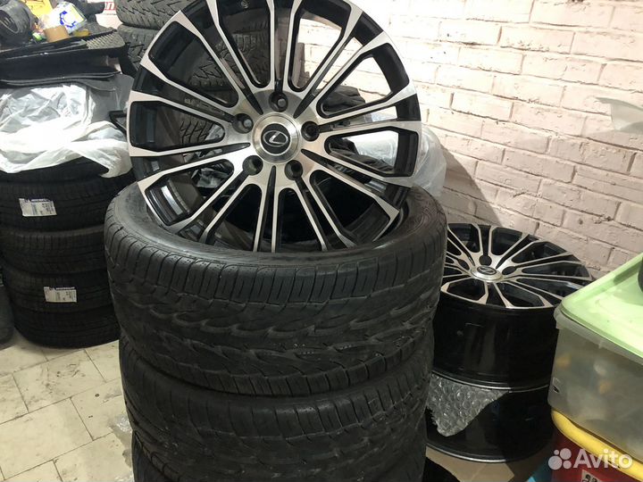 Колеса диски резина на lexus lx 570 r22