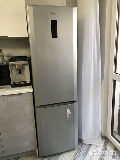 Продам холодильник рабочий