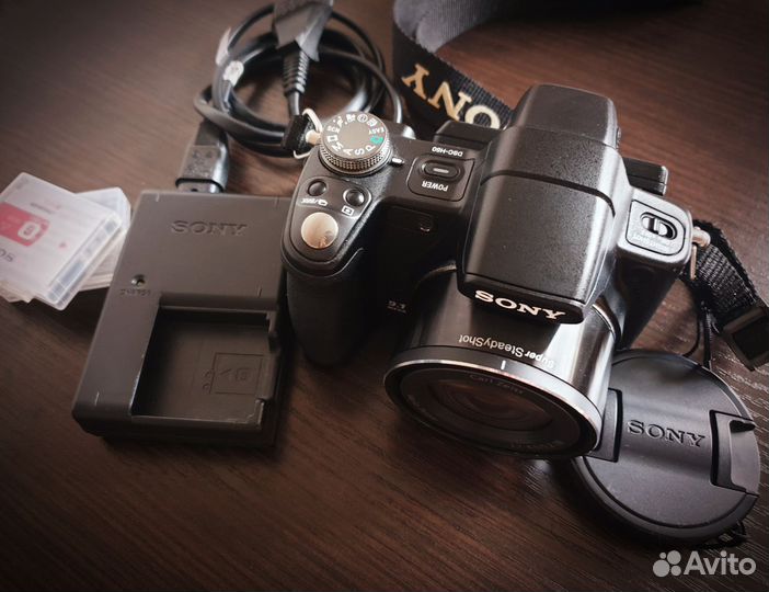 Компактный фотоаппарат Sony Cyber-Shot DSC-H50