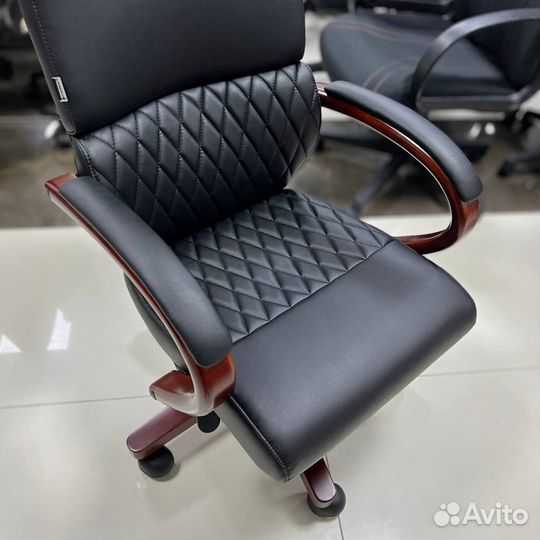 Кресло руководителя Everprof President Wood