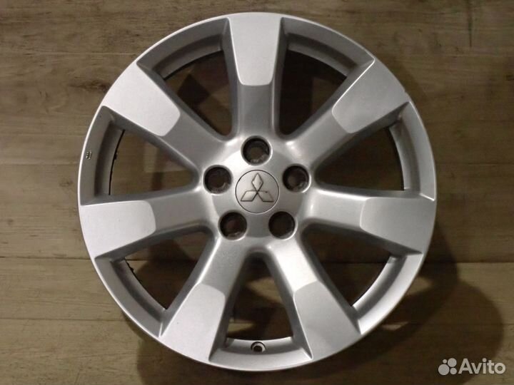 Оригинальные R18 диски Mitsubishi Outlander