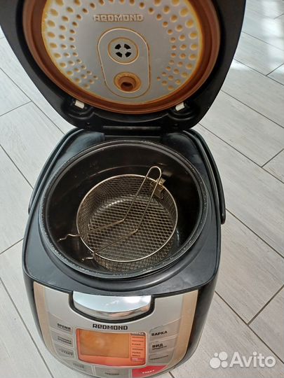 Мультиварка redmond