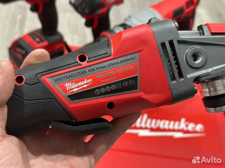 Набор инструментов Milwaukee 4в1 (Арт.68327)