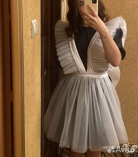 Белый школьный фартук