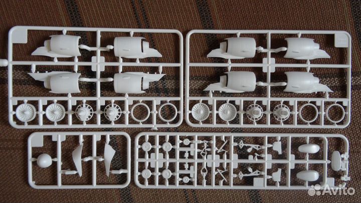 Модель самолёта Airbus A-321 320 neo 1/144 Звезда