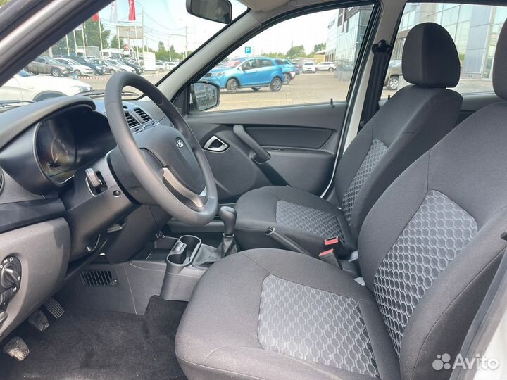 LADA Granta 1.6 МТ, 2023